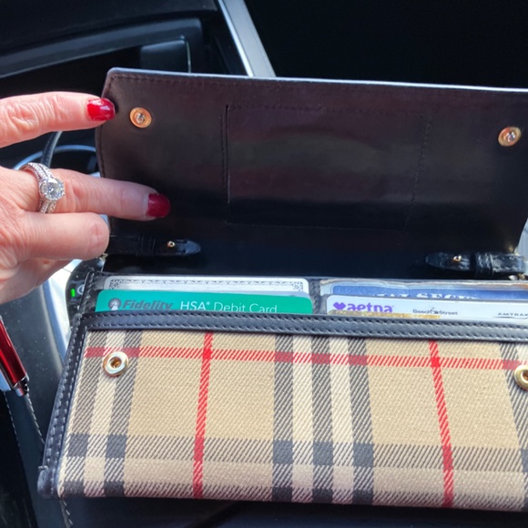 Burberry Crossbody Wallet on Strap - Picture 5 of 11